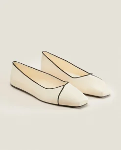 Ballet Flats With Contrasting Detail