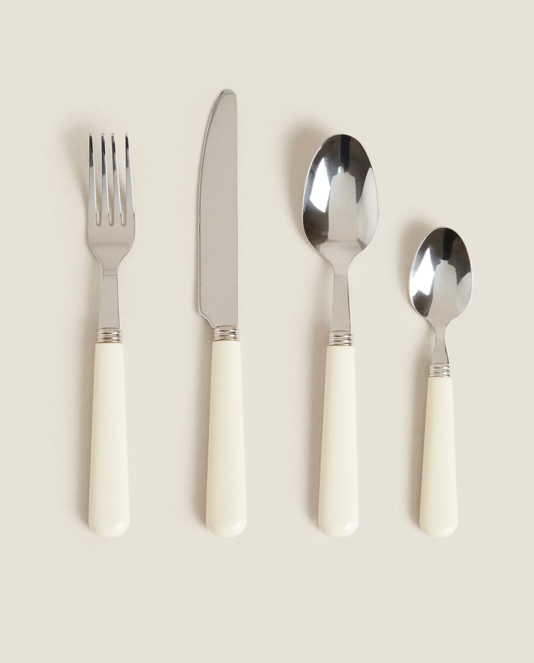 Beige Flatware Set (4 Pieces)