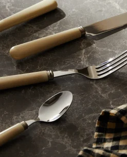 Beige Flatware Set (4 Pieces)