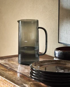 Borosilicate Glass Pitcher With Line Design