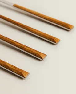 Box Of 4 Dessert Spoons With Wood Pattern Handle