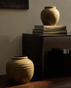 Ceramic Vase With Lines