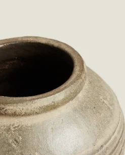 Ceramic Vase With Lines