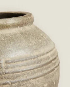 Ceramic Vase With Lines