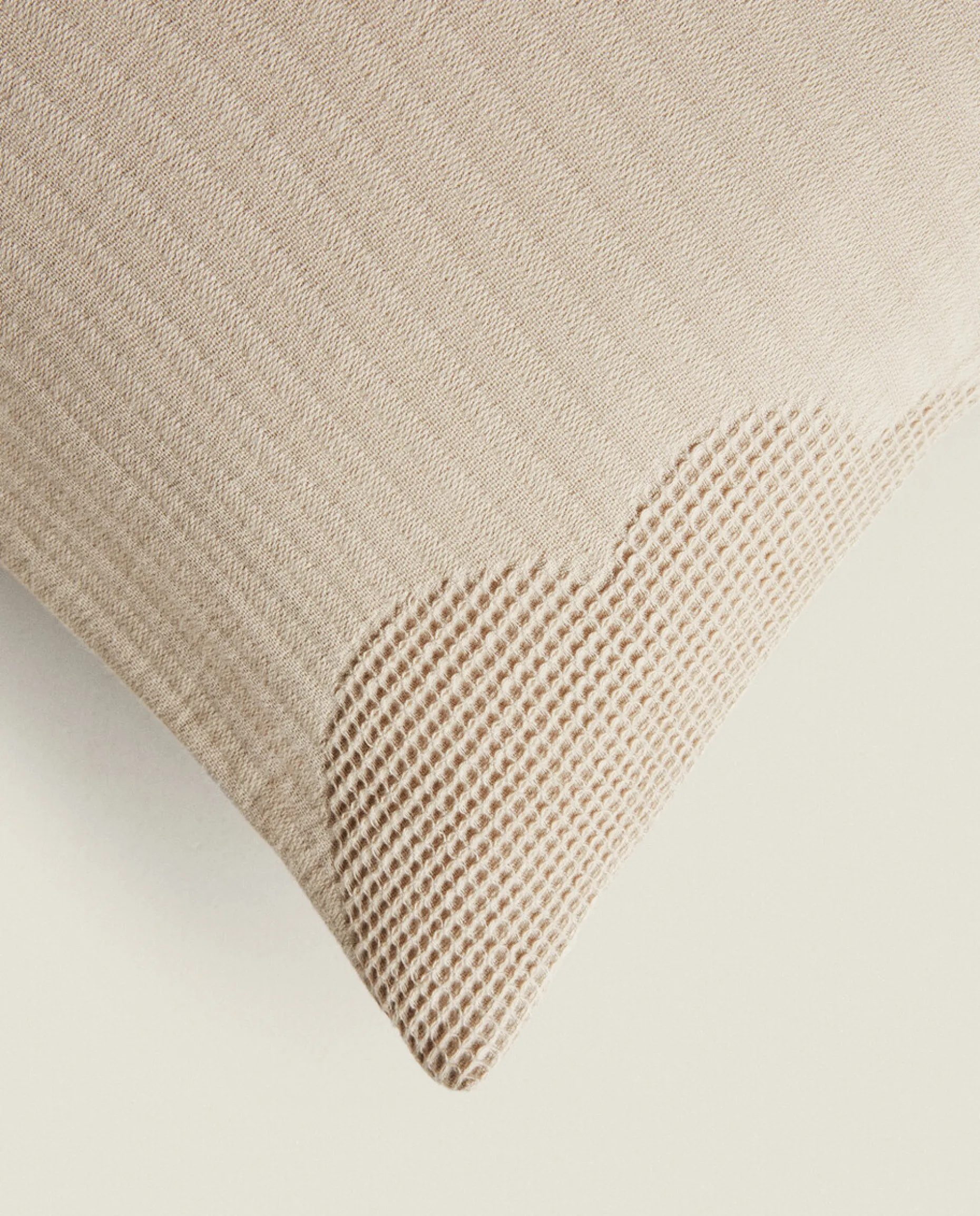 Cloud Pattern Throw Pillow