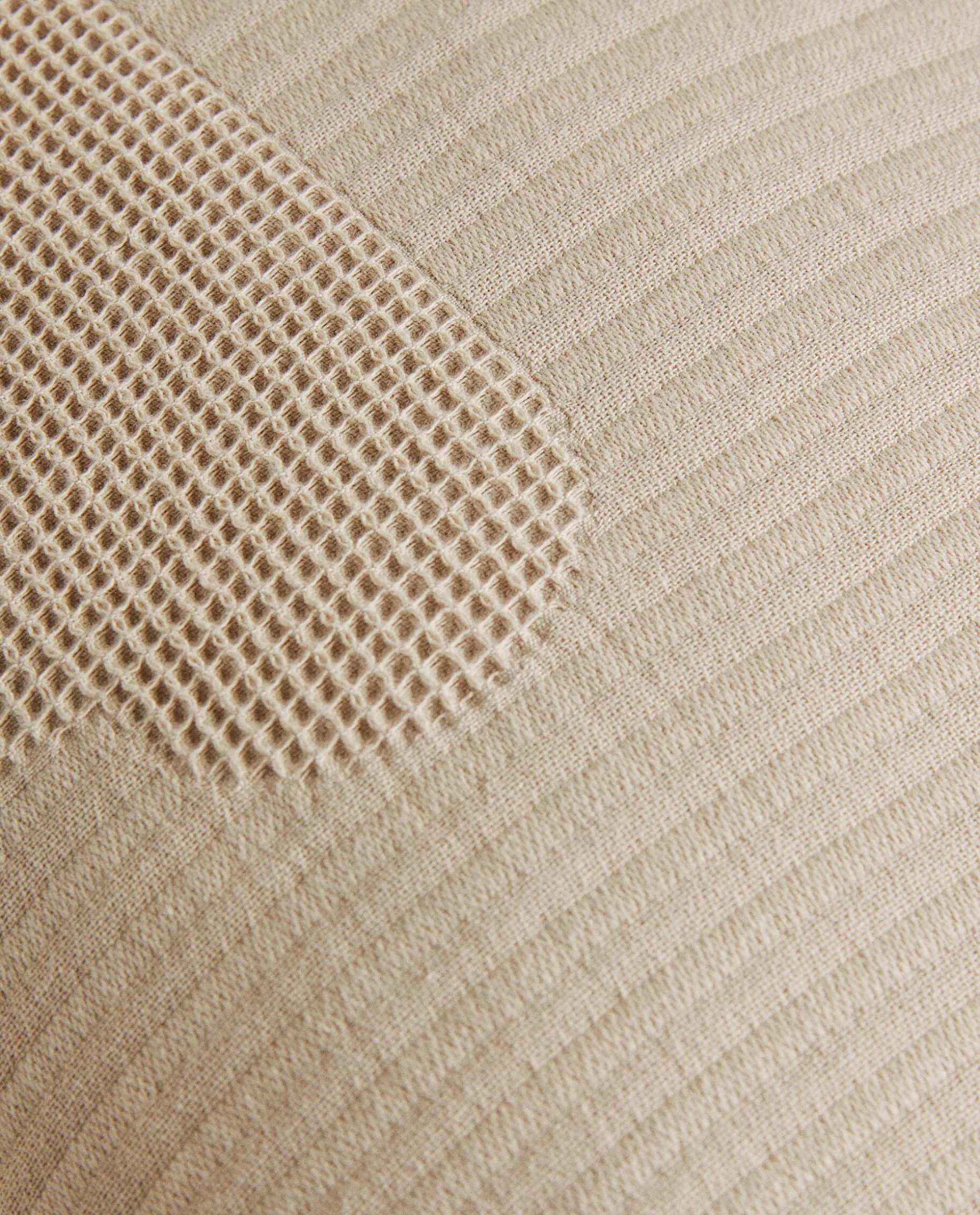 Cloud Pattern Throw Pillow