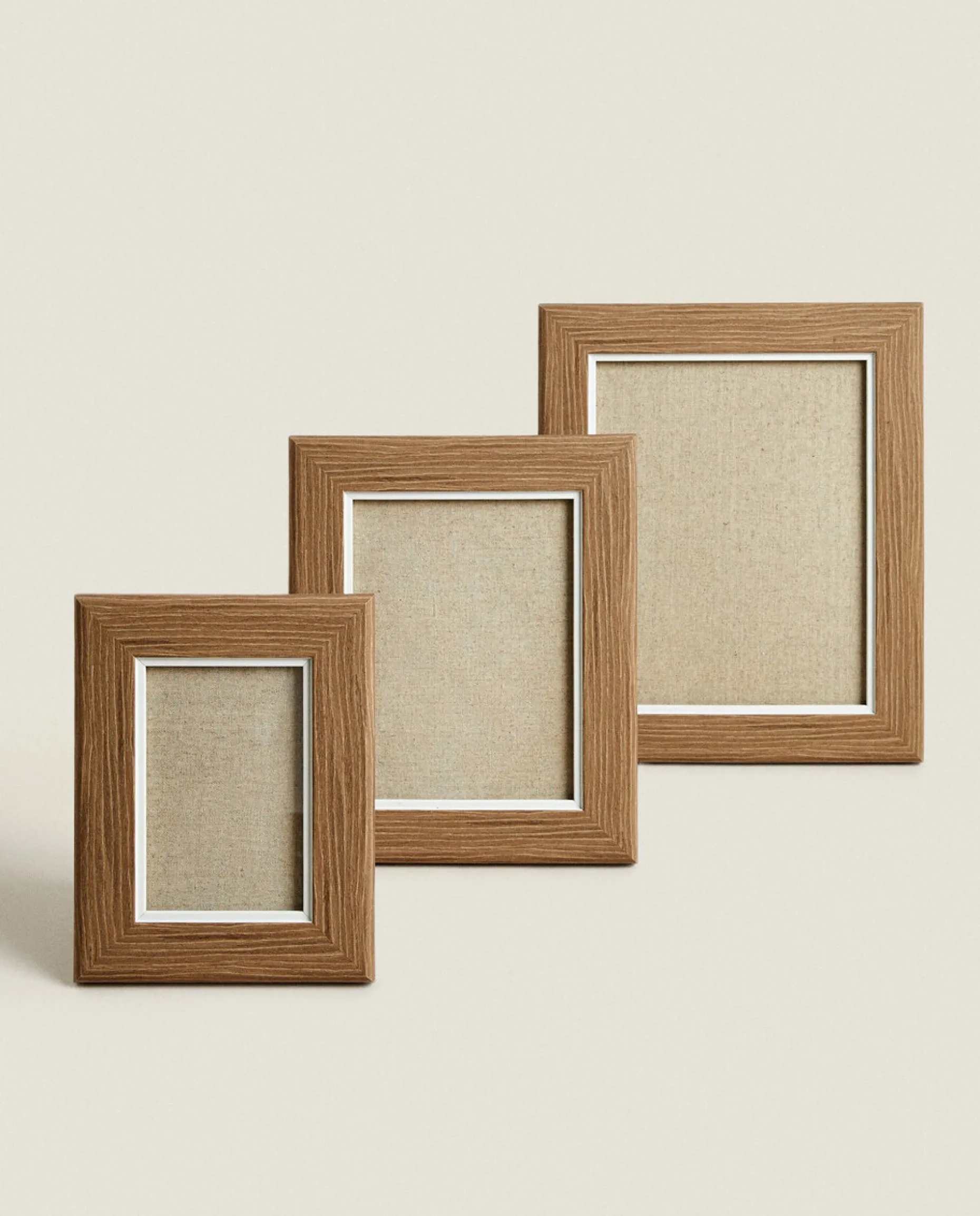 Contrast Wooden Frame