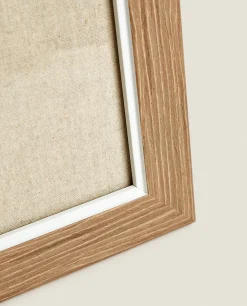 Contrast Wooden Frame