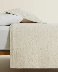 Cotton Bedspread With Geometric Design