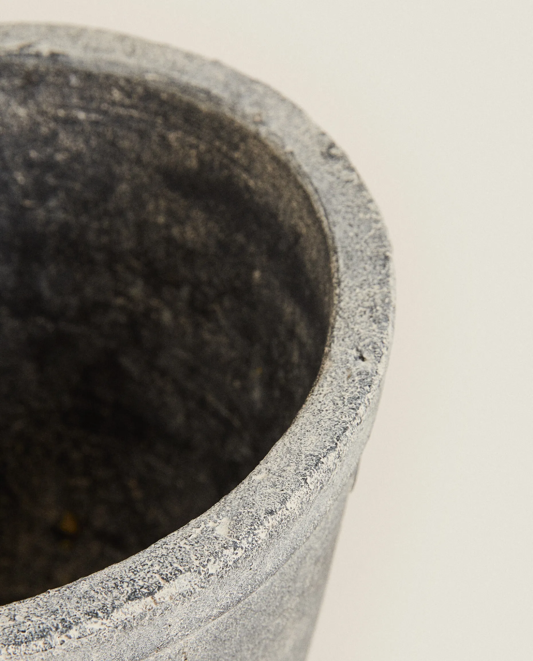 Dark Clay Flowerpot