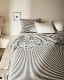 Duvet Cover With Narrow Stripes