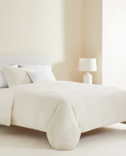 Duvet Cover With Raised Bedspread Effect