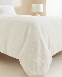 Duvet Cover With Raised Bedspread Effect