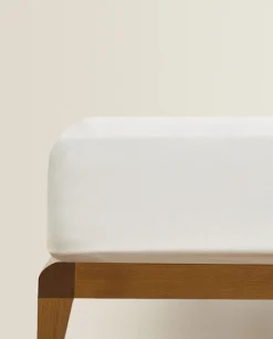 Fitted Sheet With Topstitching