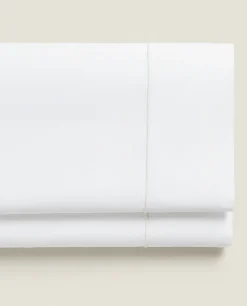 Flat Sheet With Colored Piping Detail