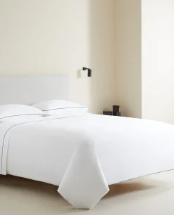 Flat Sheet With Colored Piping Detail