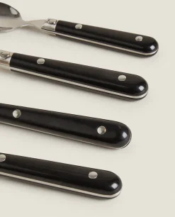 Flatware Set (4 Pieces)