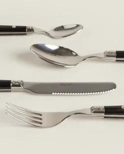 Flatware Set (4 Pieces)