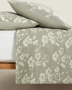 Floral Jacquard Duvet Cover