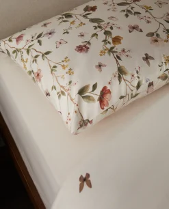 Flower And Butterfly Print Pillowcase