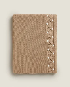 Knit Blanket With Border