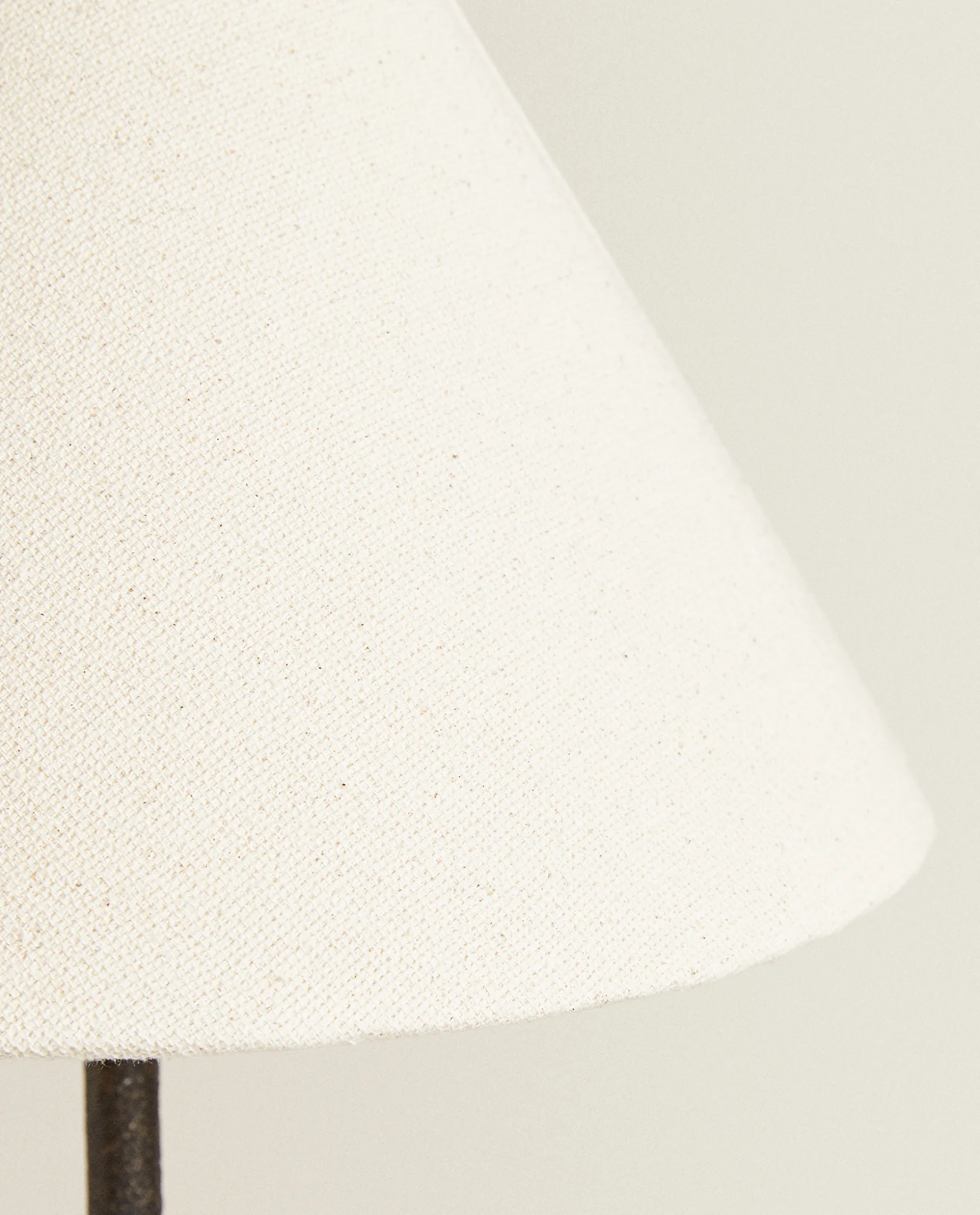 Lamp With Tripod Base