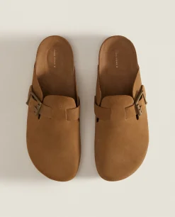 Leather Clogs With Buckle