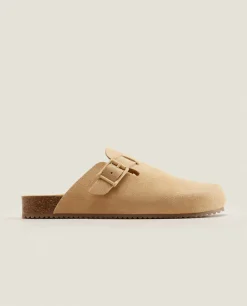 Leather Clogs With Buckle