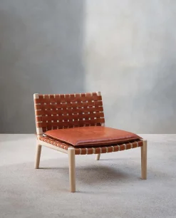 Lounge Chair 01