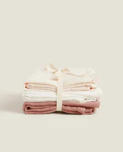 Multicolored Muslin Cloths (Pack Of 3)