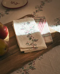 Pack Of Jacquard Cotton Napkins With Christmas Holly