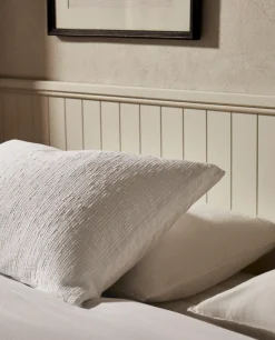 Pillowcase With Bedspread Quilt Effect