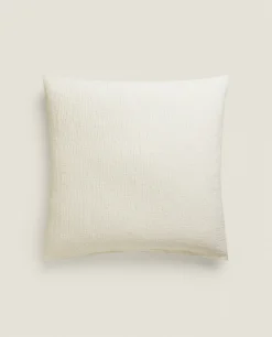 Pillowcase With Bedspread Quilt Effect