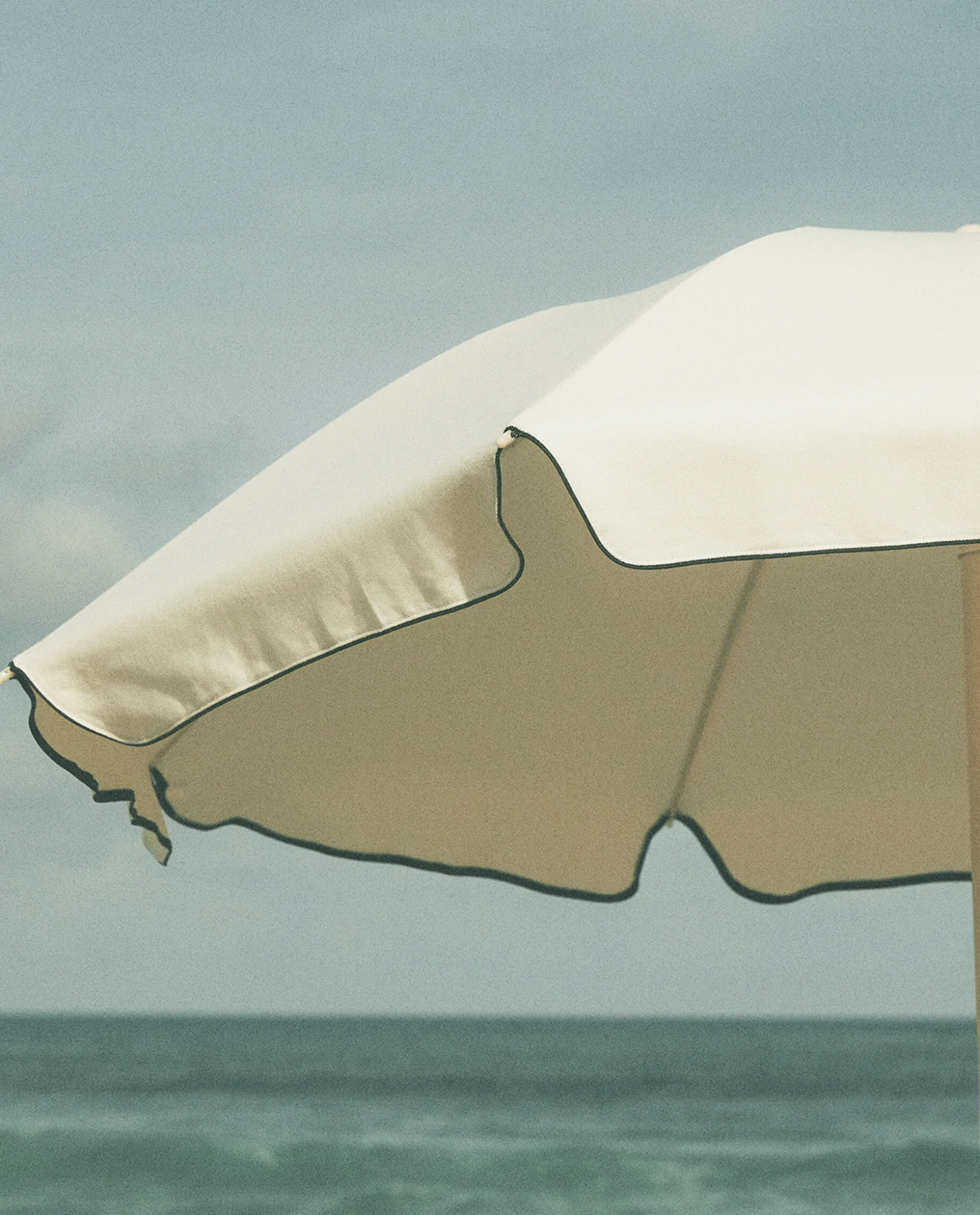 Plain Beach Umbrella (O 63.0")
