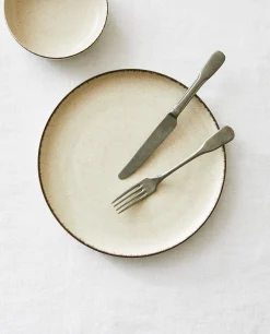 Porcelain Dinner Plate With Antique Finish Rim