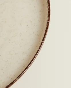 Porcelain Dinner Plate With Antique Finish Rim