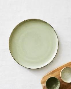 Porcelain Dinner Plate With Antique Finish Rim
