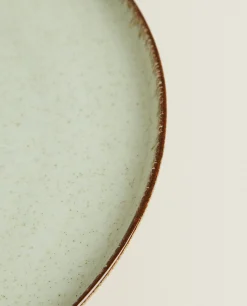 Porcelain Dinner Plate With Antique Finish Rim