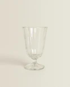 Raised Faceted Wine Glass