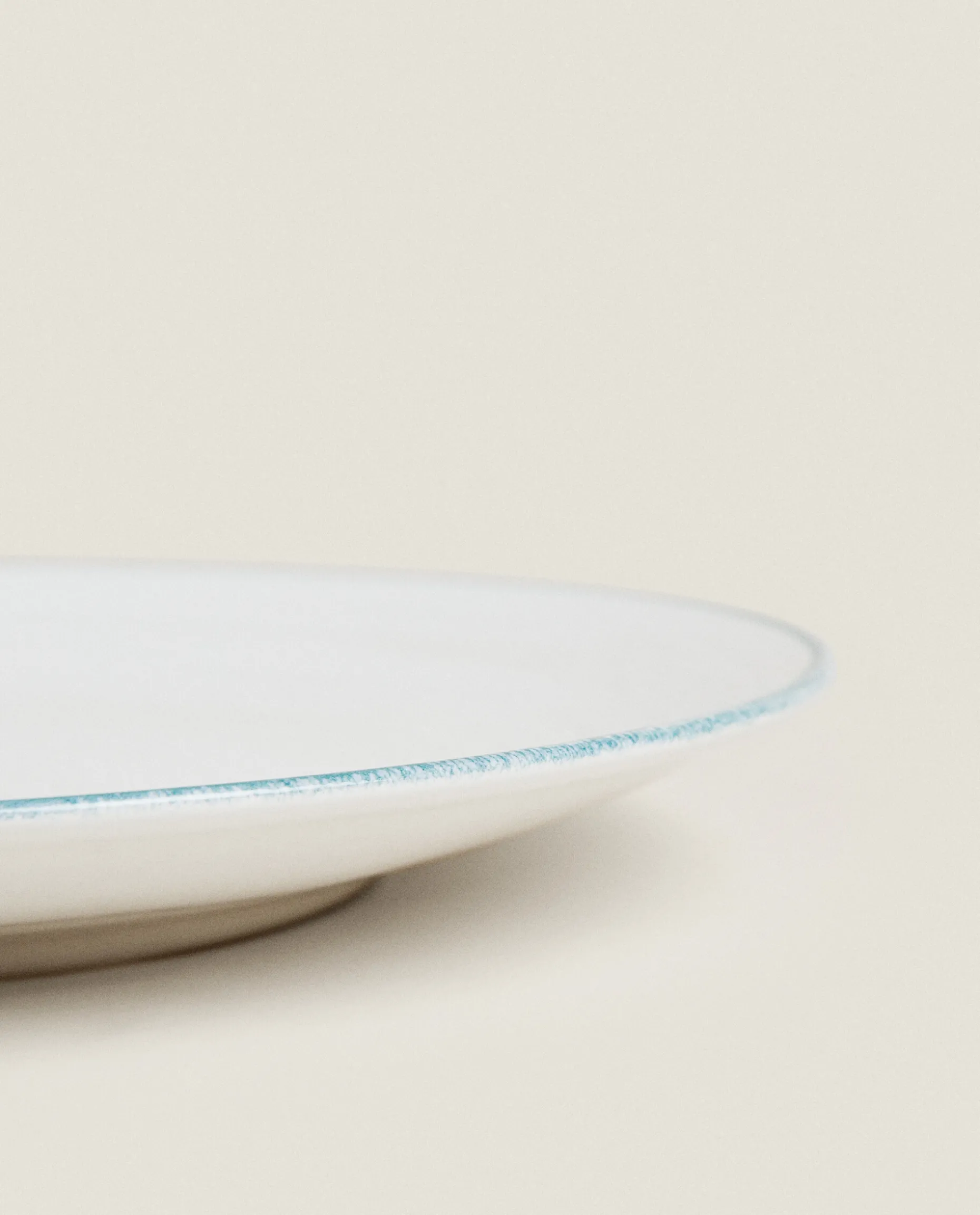 Rim Detail Dinner Plate