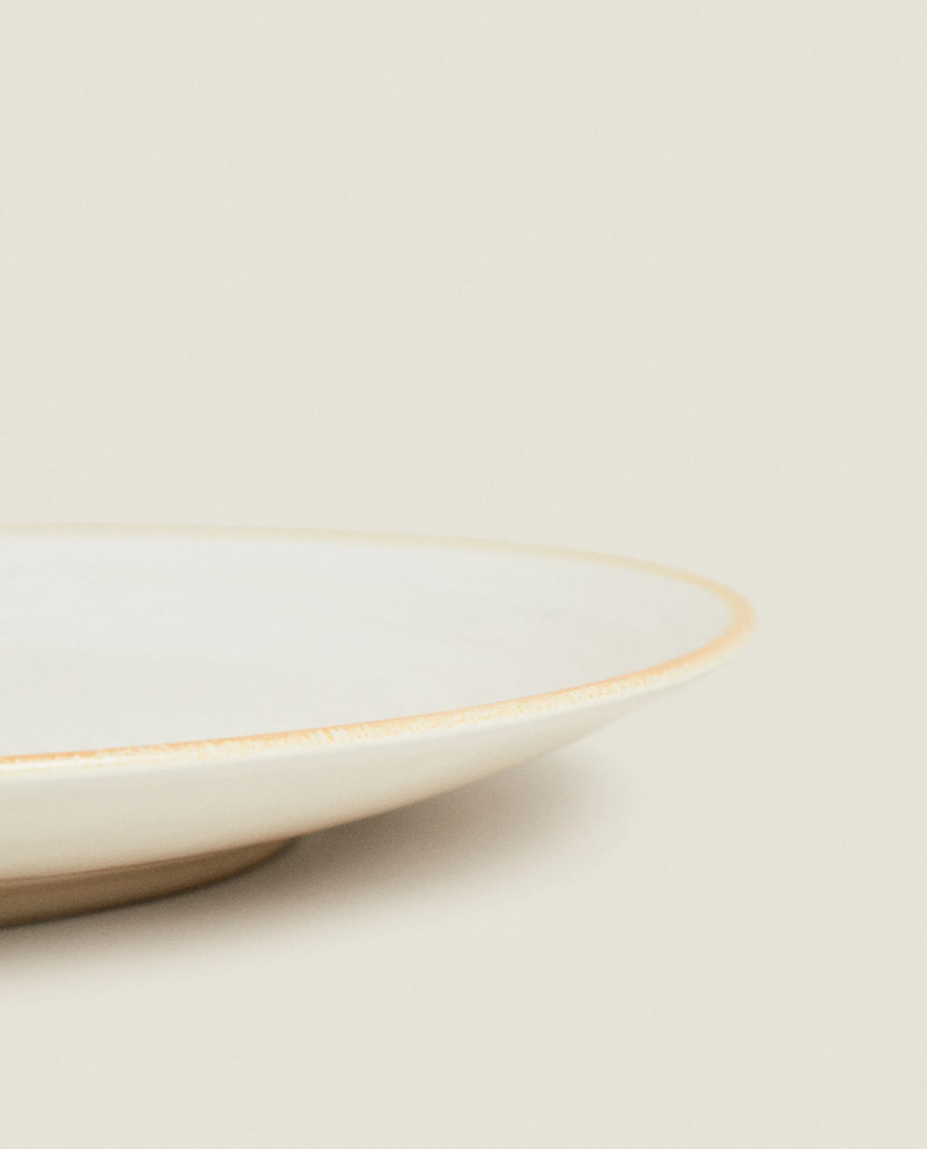 Rim Detail Dinner Plate