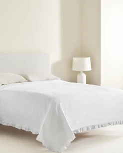 Ruffle Trim Bedspread