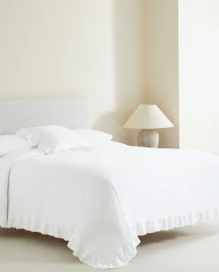 Ruffle Trim Bedspread