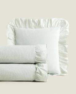 Ruffle Trim Bedspread