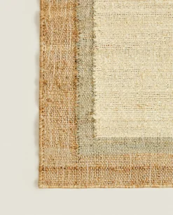 Rug With Contrast Border