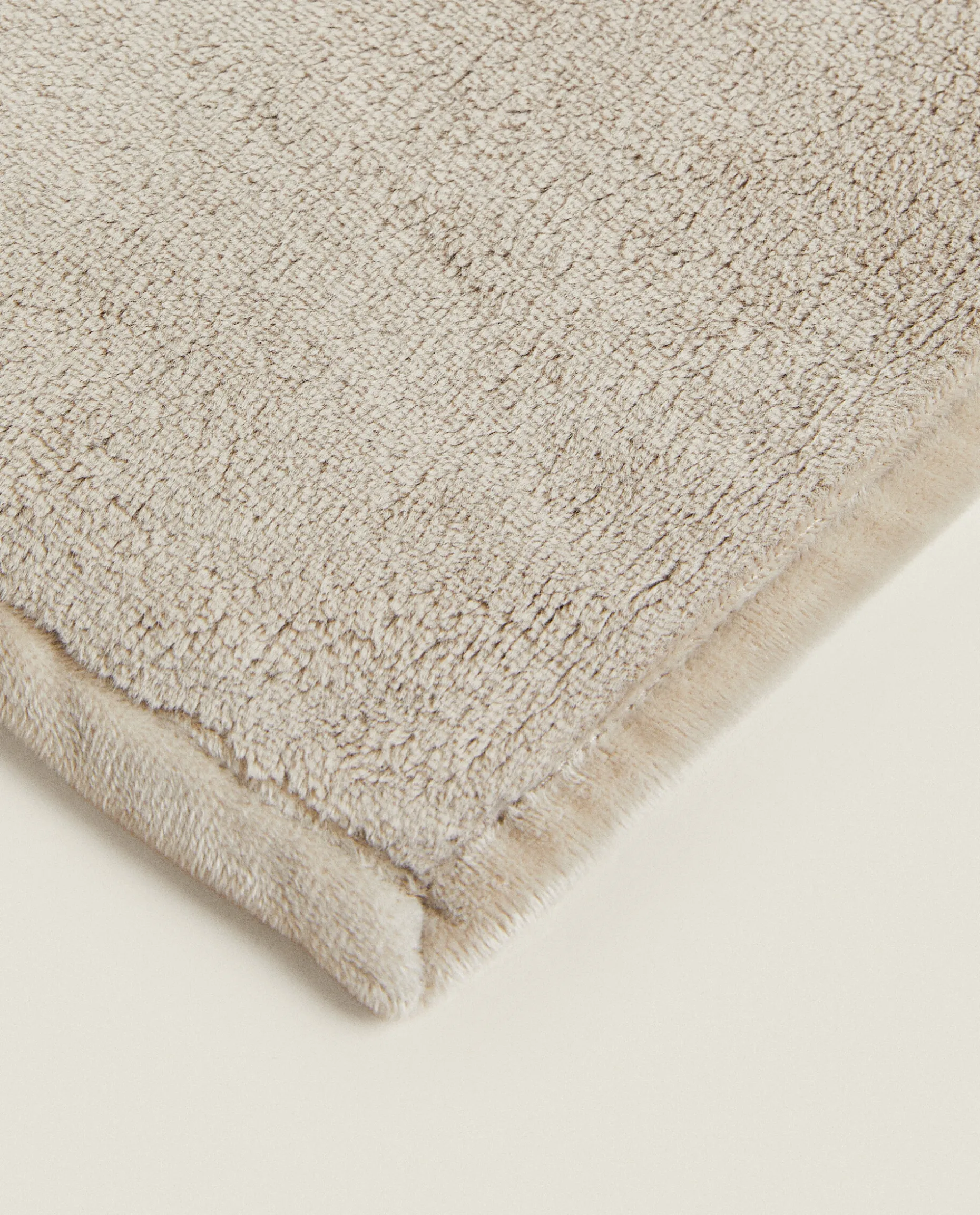 Short Faux Fur Blanket