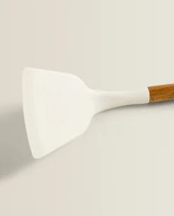 Silicone And Wooden Spatula