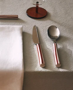 Striped Flatware Set (4 Pieces)