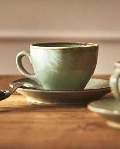 Teacup With Rim Detail