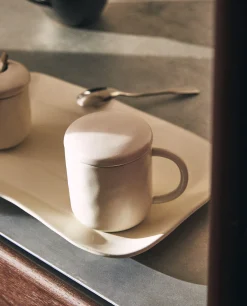 Textured Mug With Lid